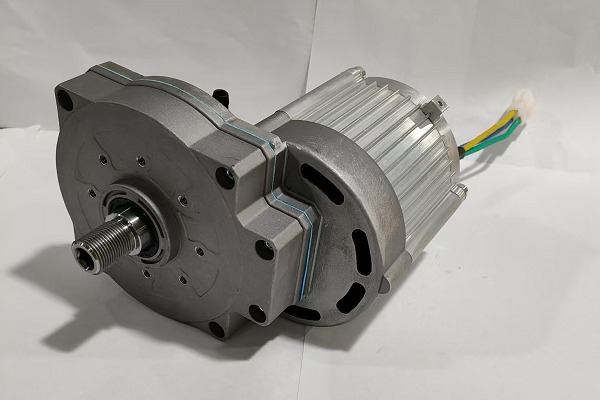 直流無(wú)刷電機(jī)參數(shù)怎么看？三元告訴你！